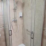 En 4* كاديز