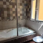 En